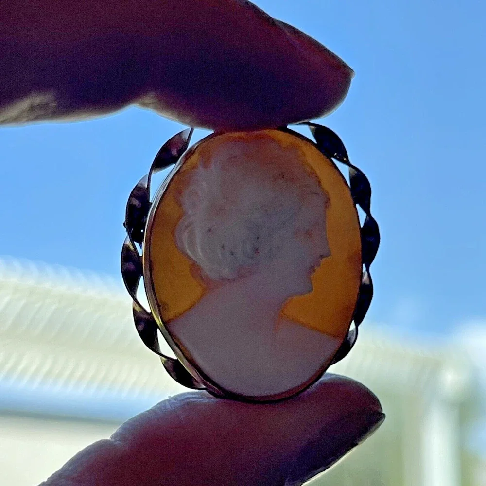 Antique 20's/30's 10k Rose Gold Bezel Set Carved Shell Cameo Brooch Pendant 6g